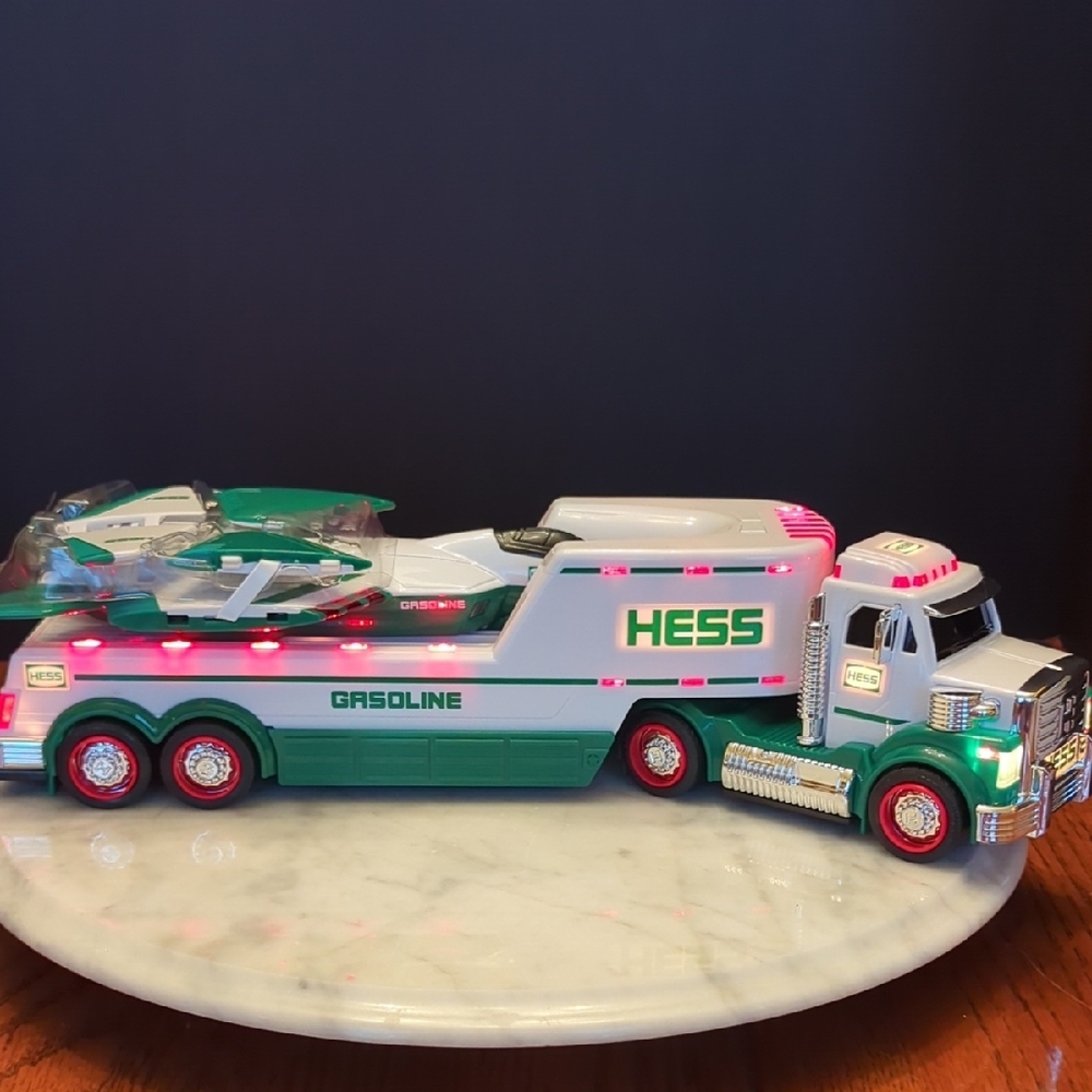 2010 Hess Toy Truck and Jet - Green and White - Picture 7 of 17